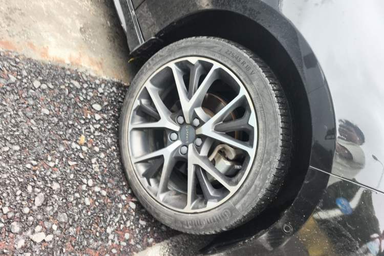 Used Lynk & Co 03 2021 2.0TD Automatic Jing Plus Right Front Wheel Hub