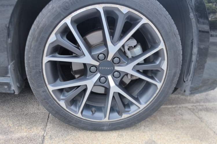 Used Lynk & Co 03 2021 1.5TD DCT Jing Champion Edition Right Front Wheel Hub