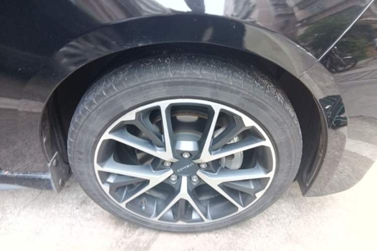 Used Lynk & Co 03 2021 1.5TD DCT Jing Champion Edition Right Front Wheel Hub