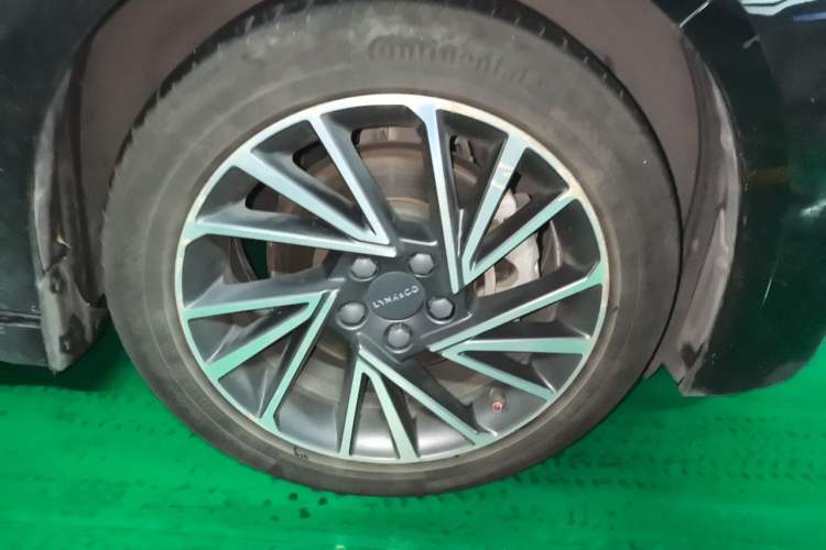 Used Lynk & Co 03 2021 1.5TD DCT JingPlus Right Front Wheel Hub