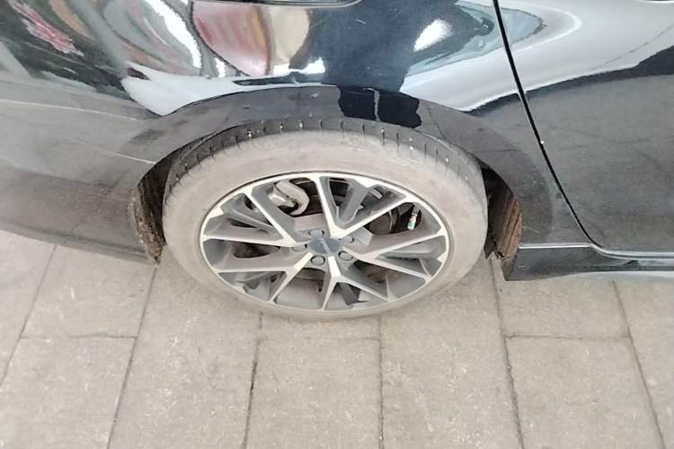 Used Lynk & Co 03 2021 1.5TD DCT Jing Champion Edition Right Rear Wheel Hub