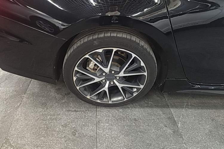 Used Lynk & Co 03 2021 1.5TD DCT Jing Champion Edition Right Rear Wheel Hub