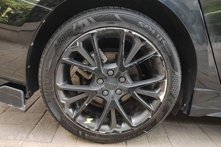 Used Lynk & Co 03 2021 1.5TD DCT Jing Champion Edition Right Rear Wheel Hub