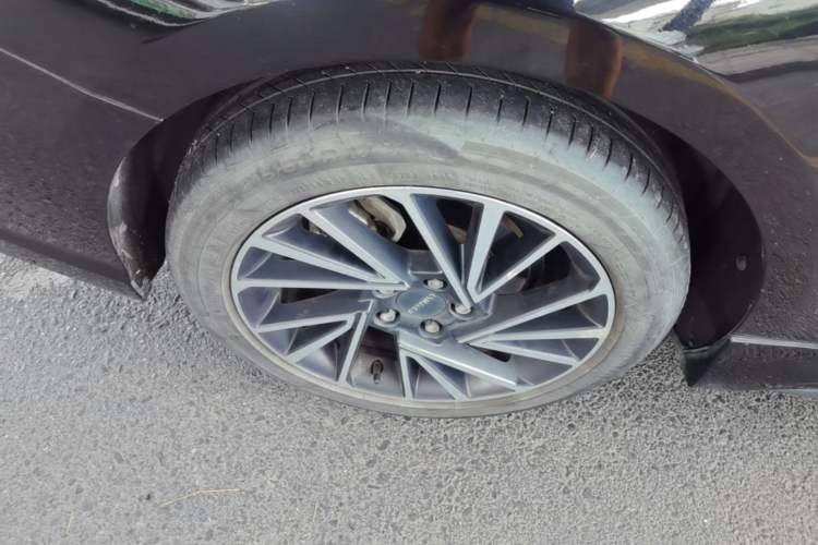 Used Lynk & Co 03 2021 1.5TD DCT JingPlus Right Rear Wheel Hub