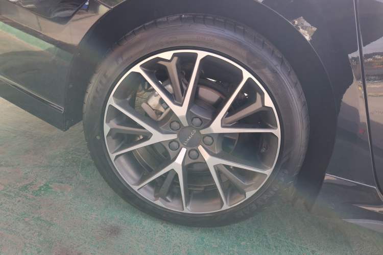 Used Lynk & Co 03 2021 1.5TD DCT Jing Champion Edition Right Rear Wheel Hub