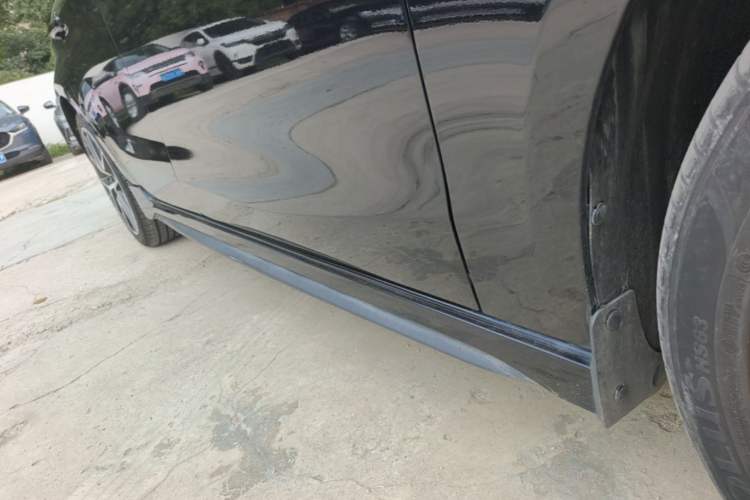 Used Lynk & Co 03 2021 2.0TD Automatic Trendy Champion Edition Right Side Sill
