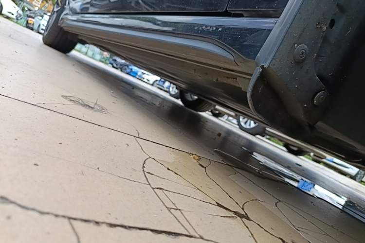 Used Lynk & Co 03 2021 2.0TD Automatic Trendy Champion Edition Right Side Sill