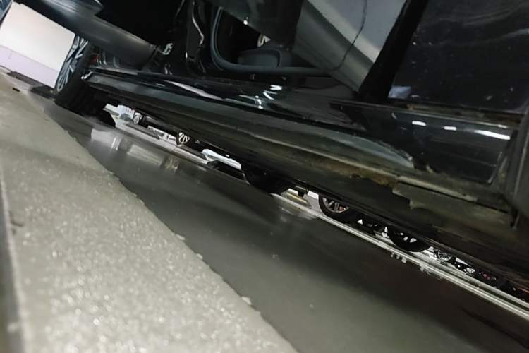 Used Lynk & Co 03 2021 1.5TD DCT JingPlus Right Side Sill
