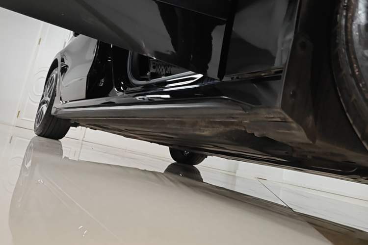 Used Lynk & Co 03 2021 2.0TD Automatic Trendy Champion Edition Right Side Sill