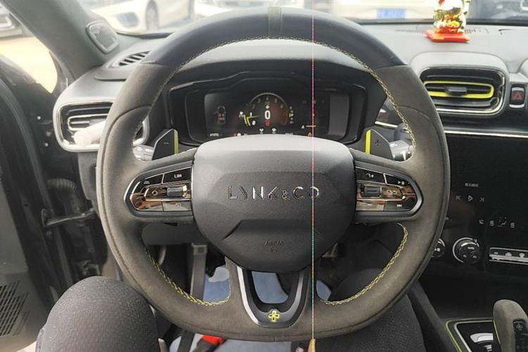 Used Lynk & Co 03 2021 03+ 2.0TD Automatic Wind-Chasing Edition Steering Wheel