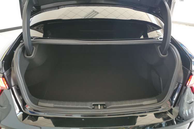 Used Lynk & Co 03 2021 1.5TD DCT Jing Champion Edition Trunk