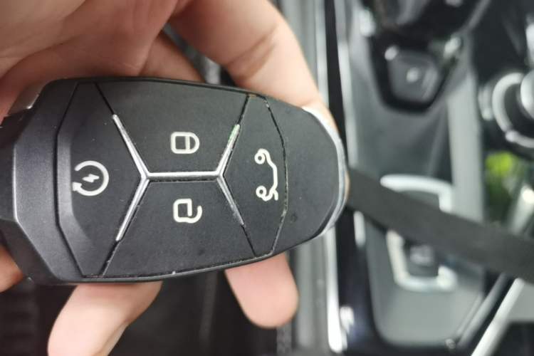 Used Lynk & Co 03 2021 2.0TD Automatic Jing Plus Vehicle Key