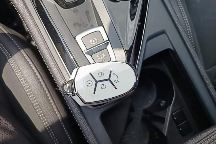 Used Lynk & Co 03 2021 2.0TD Automatic Trendy Champion Edition Vehicle Key