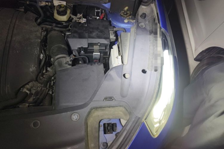 Used Lynk & Co 03 2021 1.5TD DCT JingPro Engine Bay Left