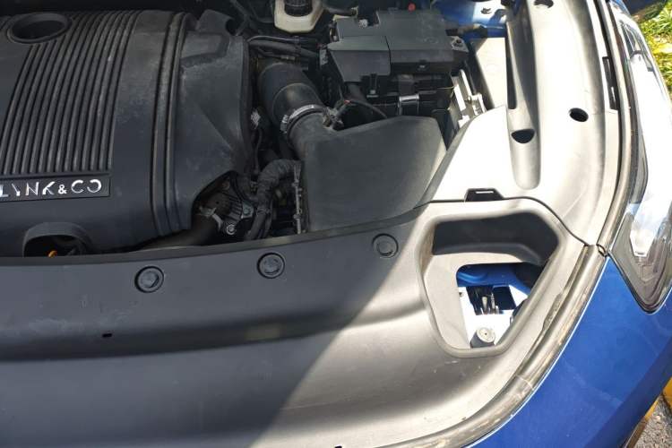 Used Lynk & Co 03 2021 1.5TD DCT Jing Champion Edition Engine Bay Left