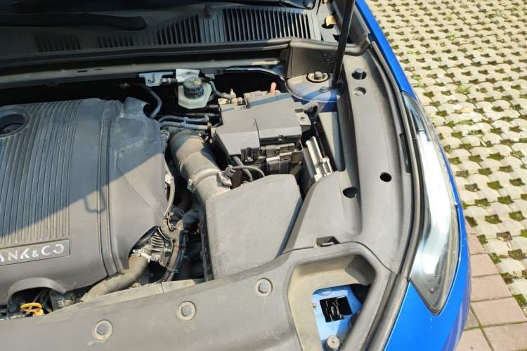 Used Lynk & Co 03 2021 1.5TD DCT JingPlus Engine Bay Left
