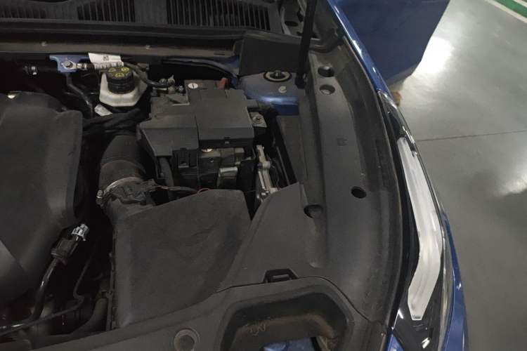 Used Lynk & Co 03 2021 2.0TD Automatic Trendy Champion Edition Engine Bay Left