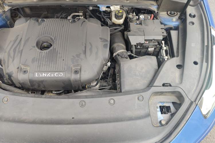 Used Lynk & Co 03 2021 2.0TD Automatic Trendy Champion Edition Engine Bay Left