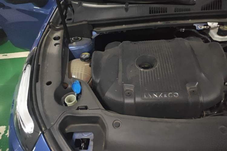 Used Lynk & Co 03 2021 2.0TD Automatic Trendy Champion Edition Engine Bay Right
