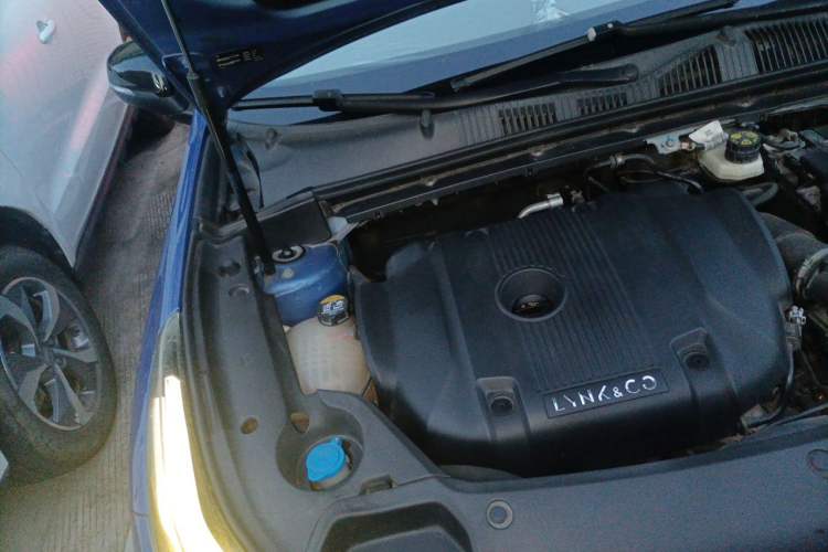 Used Lynk & Co 03 2021 2.0TD Automatic Trendy Champion Edition Engine Bay Right