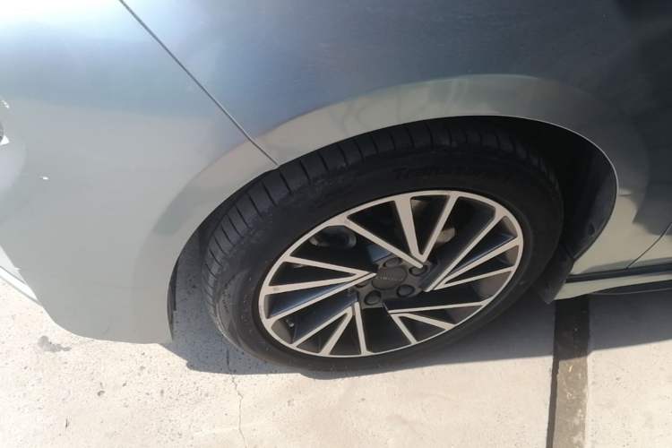 Used Lynk & Co 03 2021 1.5TD DCT JingPlus Exterior 4
