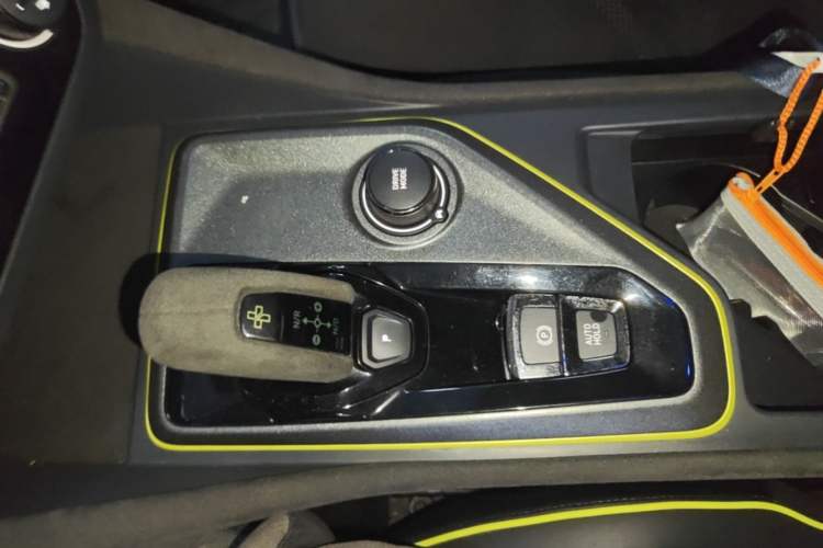Used Lynk & Co 03 2021 03+ 2.0TD Automatic Wind-Chasing Edition Gear Lever
