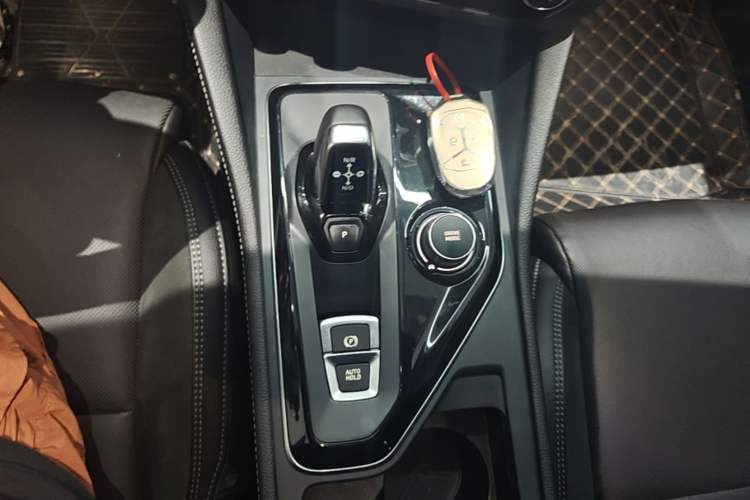 Used Lynk & Co 03 2021 2.0TD Automatic Trendy Champion Edition Gear Lever