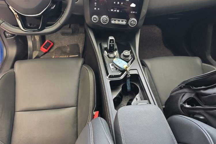 Used Lynk & Co 03 2021 1.5TD DCT Jing Champion Edition Gear Lever