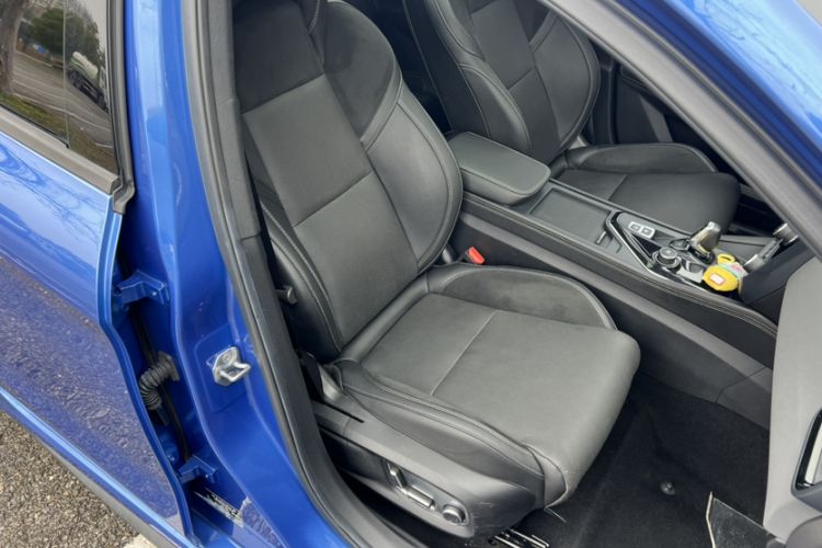 Used Lynk & Co 03 2021 2.0TD Automatic Trendy Champion Edition Interior 8