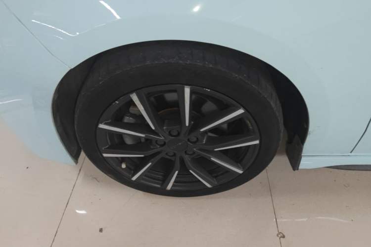 Used Lynk & Co 03 2021 03+ 2.0TD Automatic Wind-Chasing Edition Left Front Wheel Hub