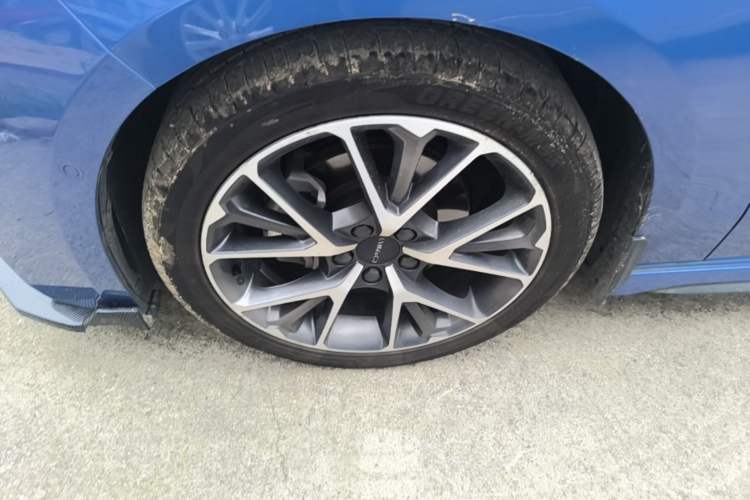 Used Lynk & Co 03 2021 2.0TD Automatic Trendy Champion Edition Left Front Wheel Hub
