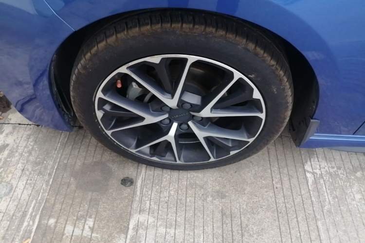 Used Lynk & Co 03 2021 1.5TD DCT Jing Champion Edition Left Front Wheel Hub