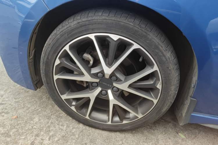 Used Lynk & Co 03 2021 1.5TD DCT Jing Champion Edition Left Front Wheel Hub