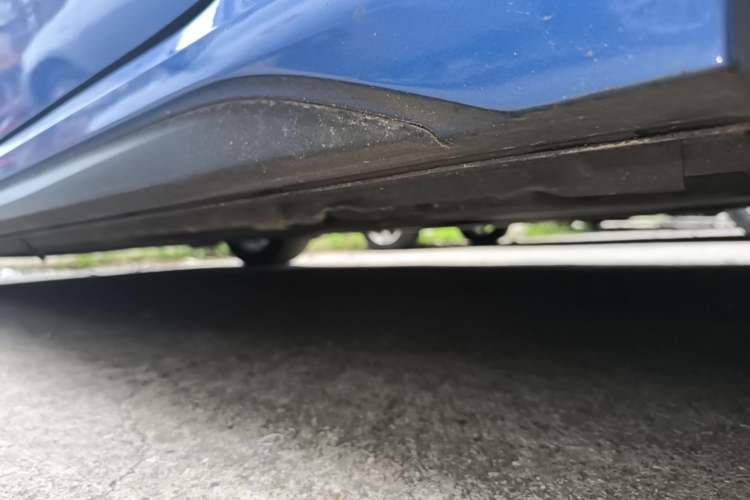 Used Lynk & Co 03 2021 2.0TD Automatic Trendy Champion Edition Left Side Sill