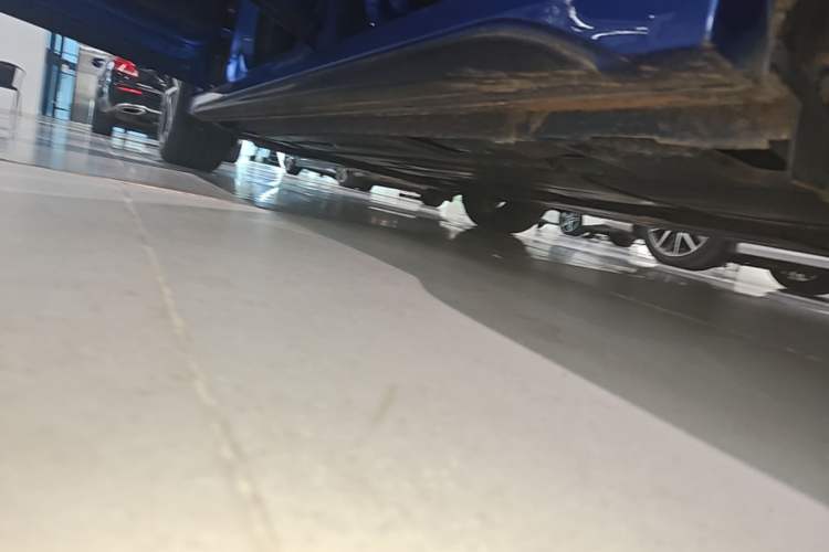 Used Lynk & Co 03 2021 2.0TD Automatic Trendy Champion Edition Left Side Sill