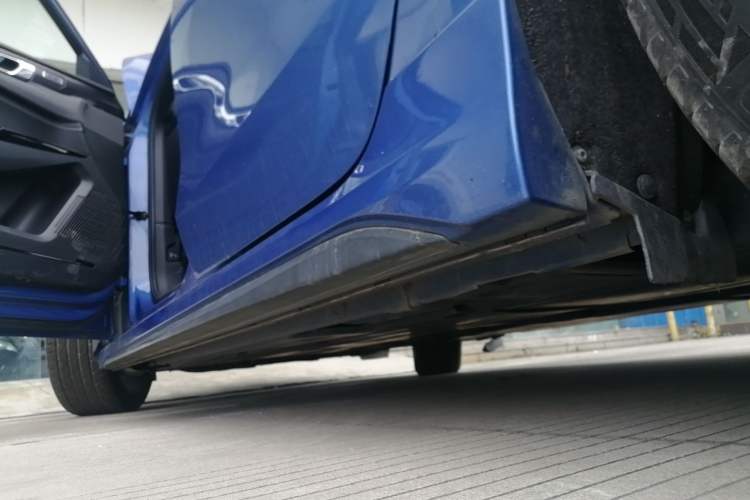 Used Lynk & Co 03 2021 1.5TD DCT Jing Champion Edition Left Side Sill