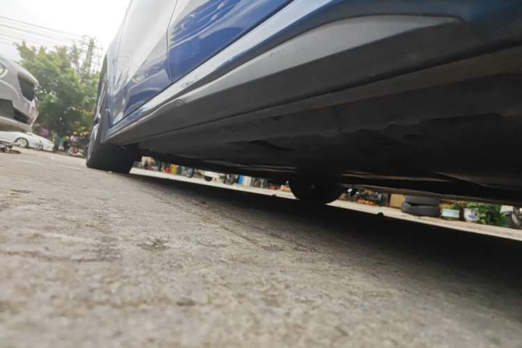 Used Lynk & Co 03 2021 1.5TD DCT Jing Champion Edition Left Side Sill