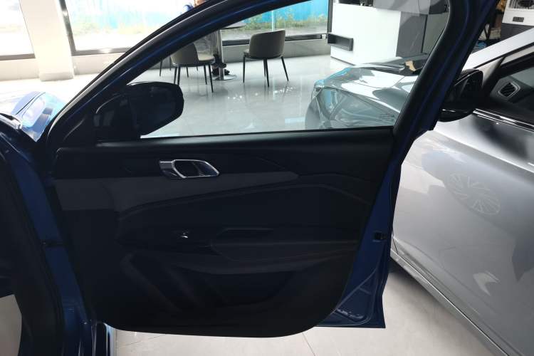 Used Lynk & Co 03 2021 2.0TD Automatic Jing Plus Right Front Door Interior