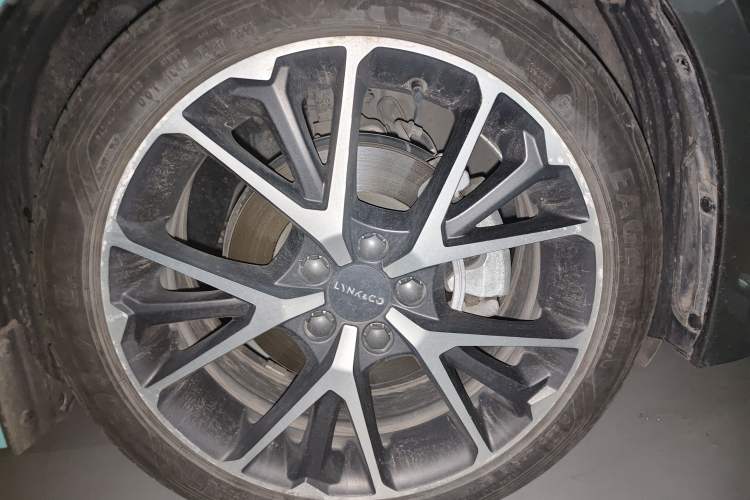 Used Lynk & Co 03 2021 1.5TD DCT Jing Champion Edition Right Front Wheel Hub