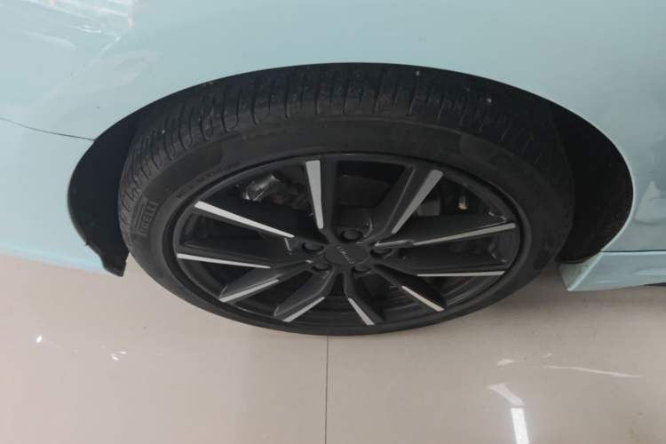 Used Lynk & Co 03 2021 03+ 2.0TD Automatic Wind-Chasing Edition Right Rear Wheel Hub