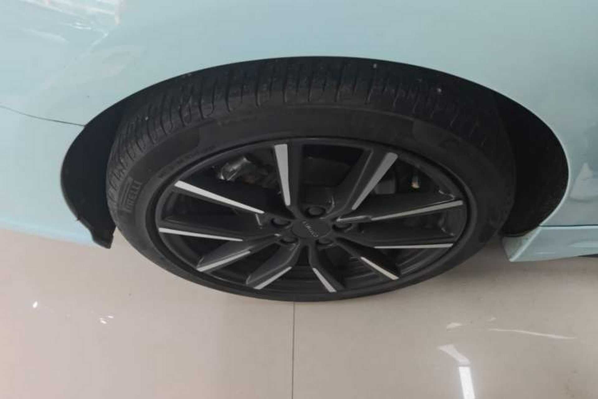 Used Lynk & Co 03 2021 03+ 2.0TD Automatic Wind-Chasing Edition Right Rear Wheel Hub