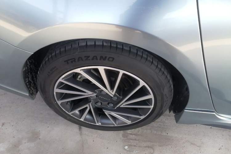 Used Lynk & Co 03 2021 1.5TD DCT JingPlus Right Rear Wheel Hub
