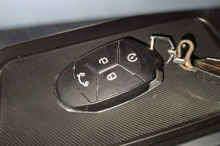 Used Lynk & Co 03 2021 2.0TD Automatic Jing Plus Vehicle Key