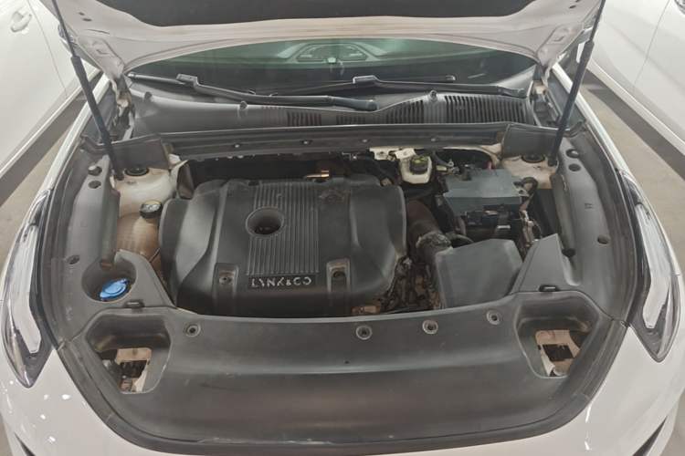 Used Lynk & Co 03 2021 2.0TD Automatic Trendy Champion Edition Engine Bay