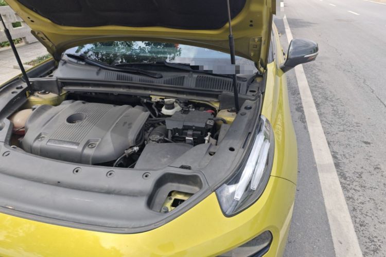 Used Lynk & Co 03 2021 03+ 2.0TD Automatic Wind-Chasing Edition Engine Bay Left