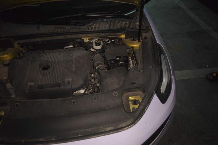 Used Lynk & Co 03 2021 03+ 2.0TD Automatic Wind-Chasing Edition Engine Bay Left