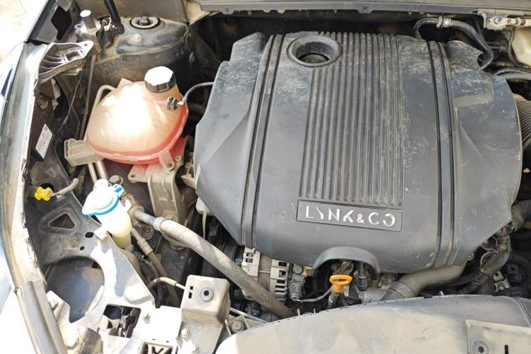 Used Lynk & Co 03 2021 1.5TD DCT JingPlus Engine Bay Right