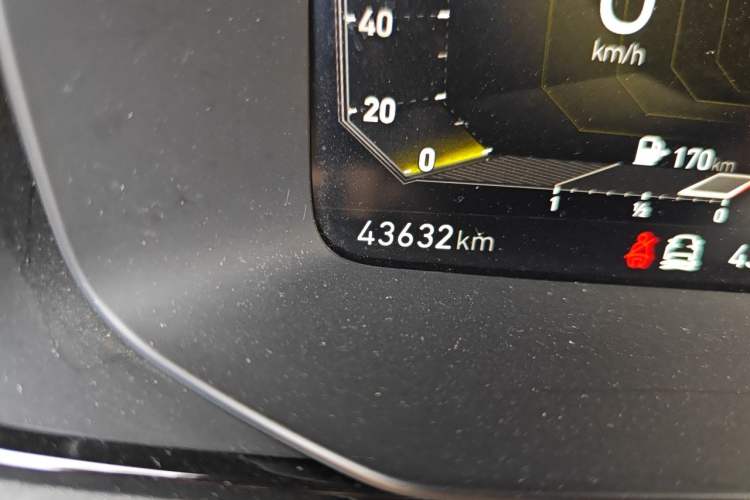 Used Lynk & Co 03 2021 1.5TD DCT JingPlus Odometer Close Up