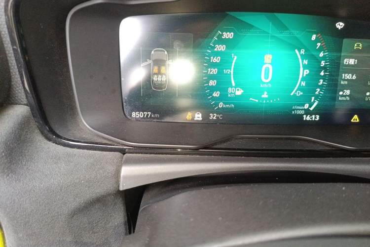 Used Lynk & Co 03 2021 03+ 2.0TD Automatic Wind-Chasing Edition Odometer Close Up
