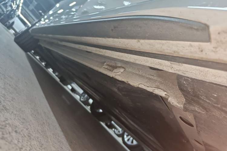 Used Lynk & Co 03 2021 2.0TD Automatic Trendy Champion Edition Right Side Sill